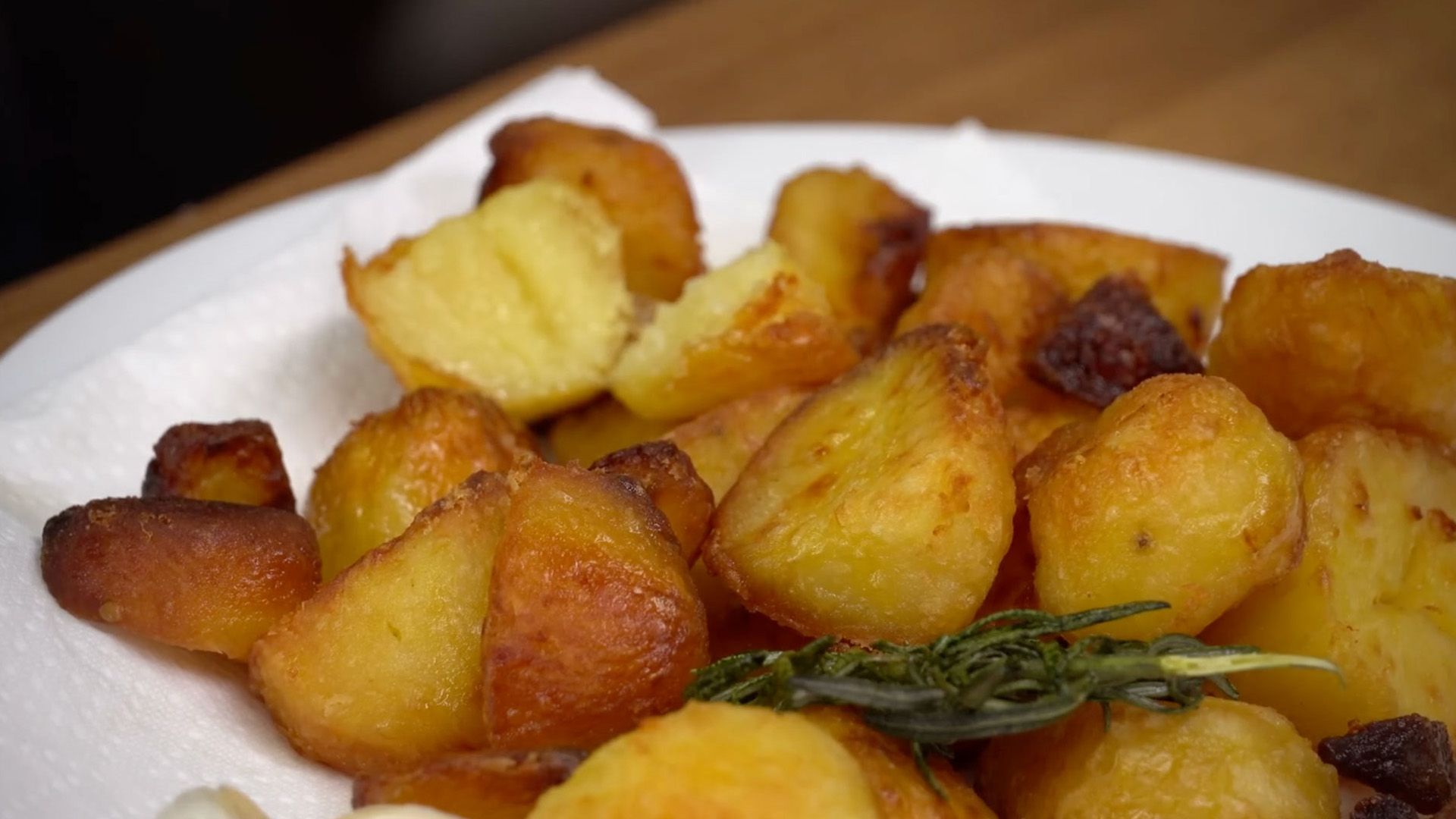 Die knusprigsten Roast Potatoes der Welt