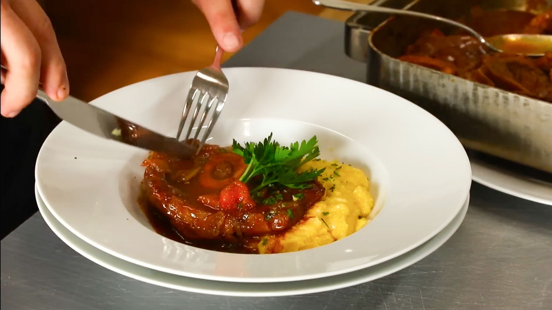 Osso Buco Milanese mit Polenta