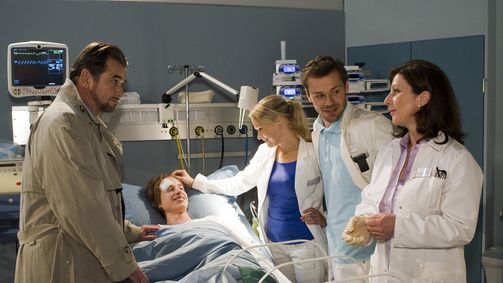 Herzflimmern – Die Klinik am See Herzflimmern - Die Klinik am See, Staffel 1 Folge 4: Folge 4