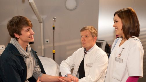 Herzflimmern – Die Klinik am See Herzflimmern, Staffel 13 Folge 10: Folge 253