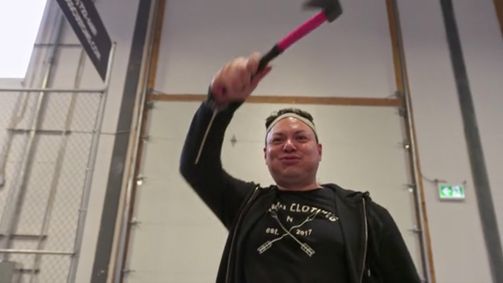 Queen of the Oil Patch Queen of the Oil Patch - Staffel 2 Folge 7: Staffel 2 Folge 7
