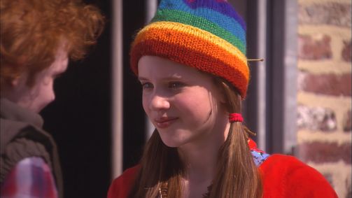 Amika Amika - Staffel 1 Folge 4: Pferdemist und andere Düfte
