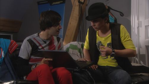 Amika Amika - Staffel 3 Folge 18: Der „Oli ist krank“-Computer-Trick
