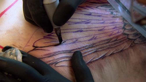 Ink Master Staffel 7 Folge 9: Flug und Sturzflug