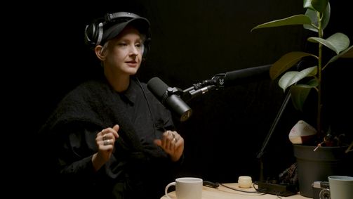 Never Meet Your Idols Never Meet Your Idols - Staffel 1 Folge 2: Leslie Clio - Überforderung, Freiheit & der eigene Weg