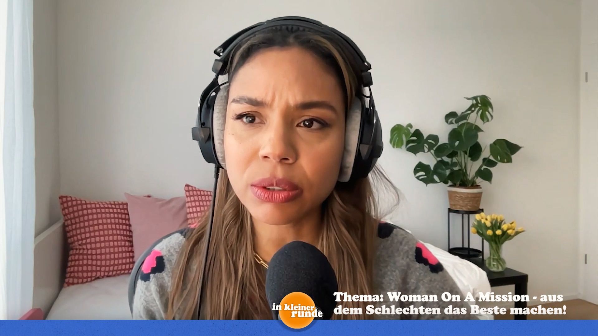 Woman On A Mission, Mit: Alexandra Maurer