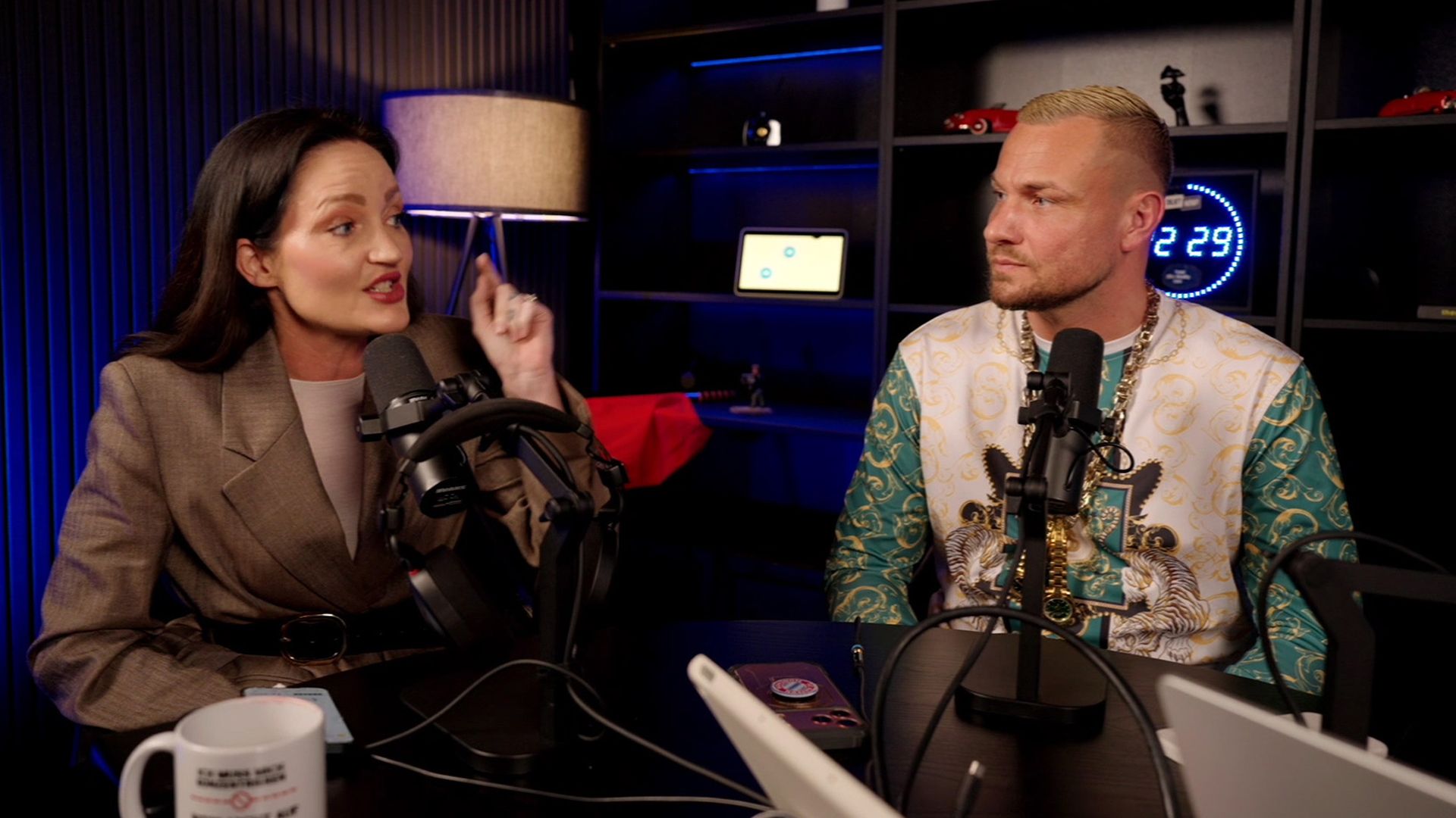 Eric Sindermann packt über Finanz-Krise aus! Showdown & Schlagabtausch mit Yvonne.