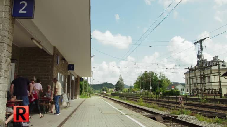 ATV Die Reportage - Die letzten Bahnhofsbeisln