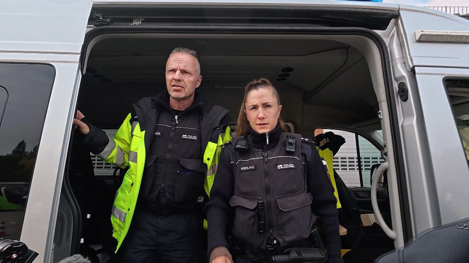 Thema u.a.: Polizei stoppt Reisebus nach 23 Stunden Dauerfahrt!