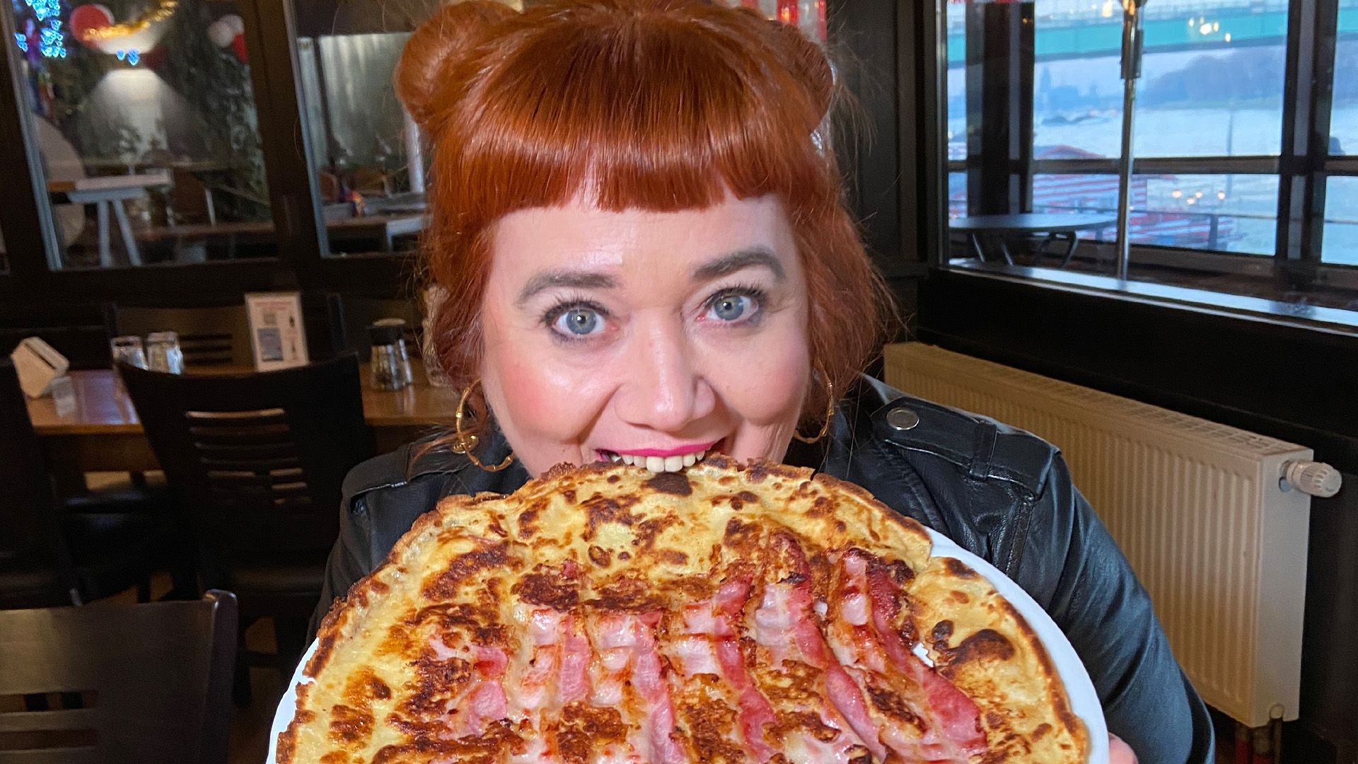Themen u. a.: Missy unterwegs – Speckpfannkuchen-Test