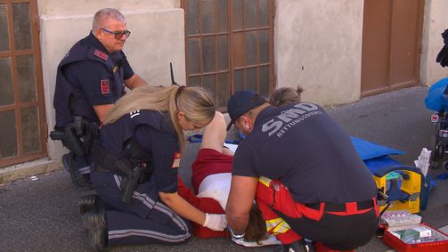 Grätzlpolizei GRÄTZLPOLIZEI  - 02. STAFFEL Folge 1: Erste Hilfe nach Raubversuch