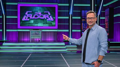 The Floor The Floor Folge 1: The Floor: Das Quiz auf dem riesigen LED-Boden beginnt!