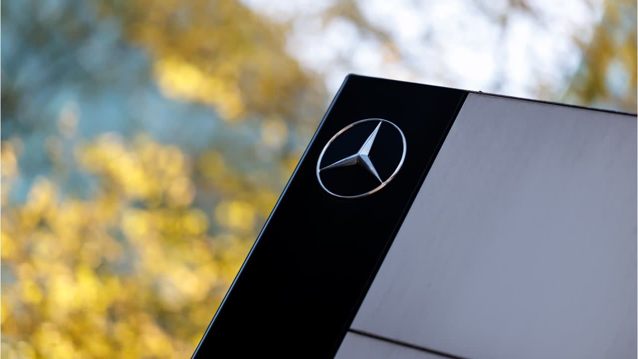 Mercedes ruft zehntausende Autos zurück