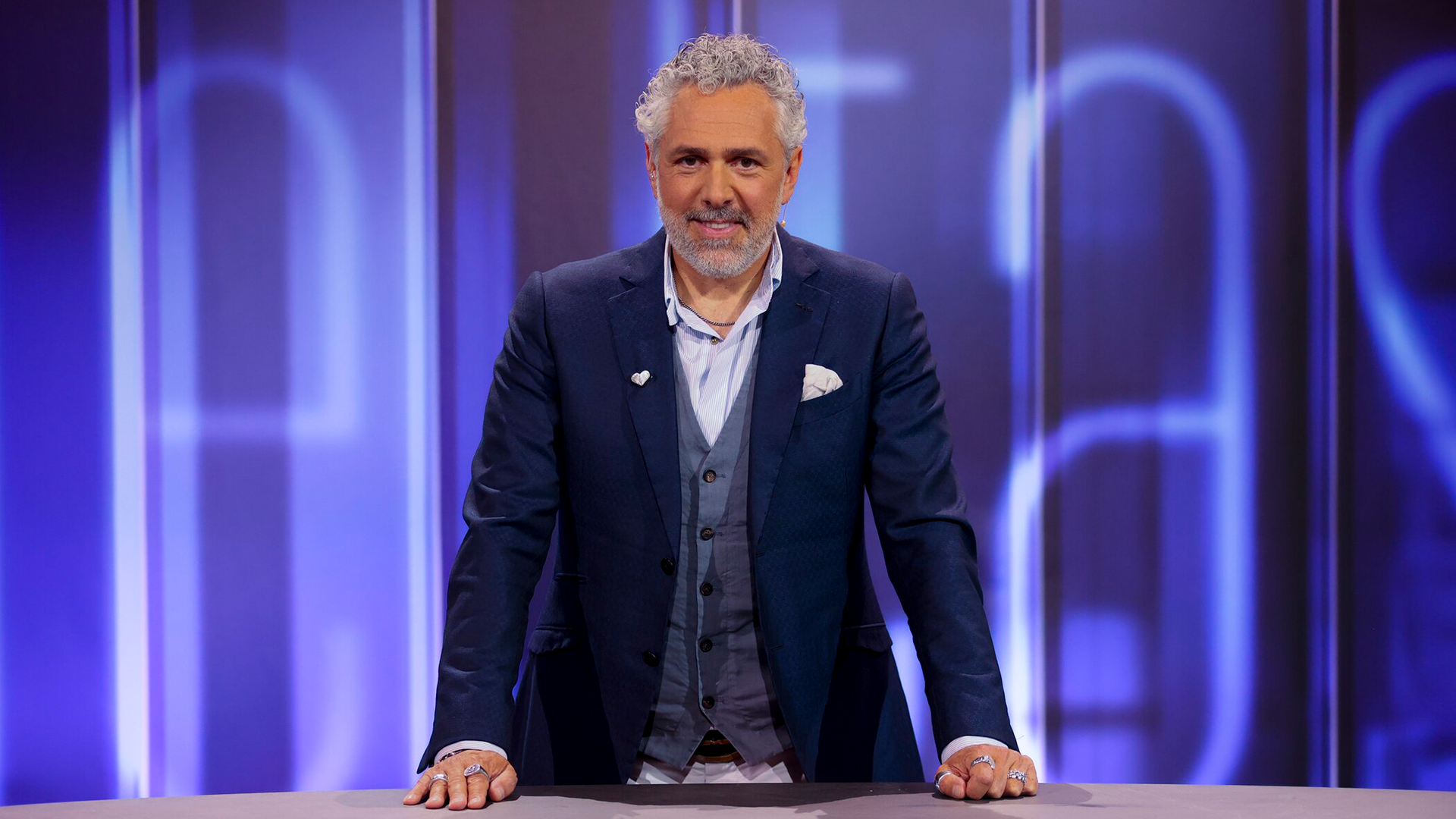 S14E02: Mit Gebärdensprache – Letzte Plätze und Amore mit Roland Trettl
