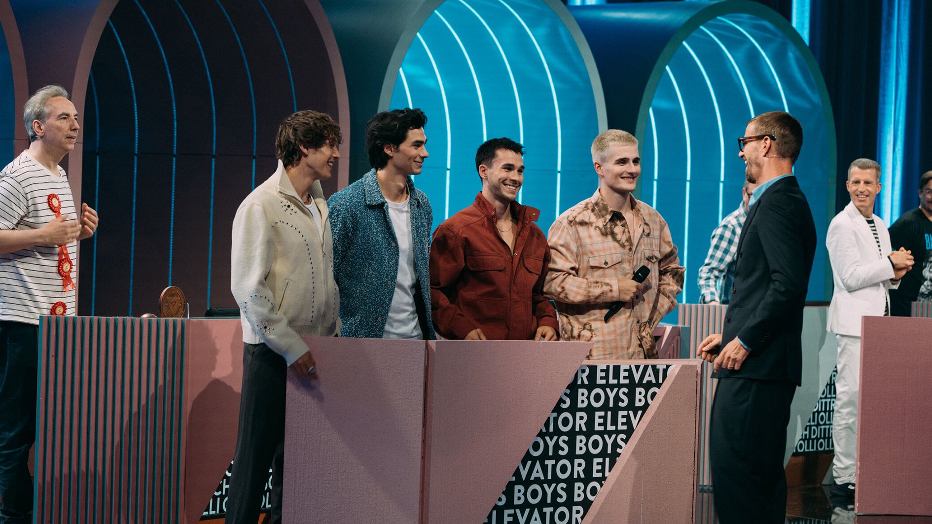 „Es reicht!“ | Elevator Boys, Aminata Belli, Stefanie Giesinger uvm.