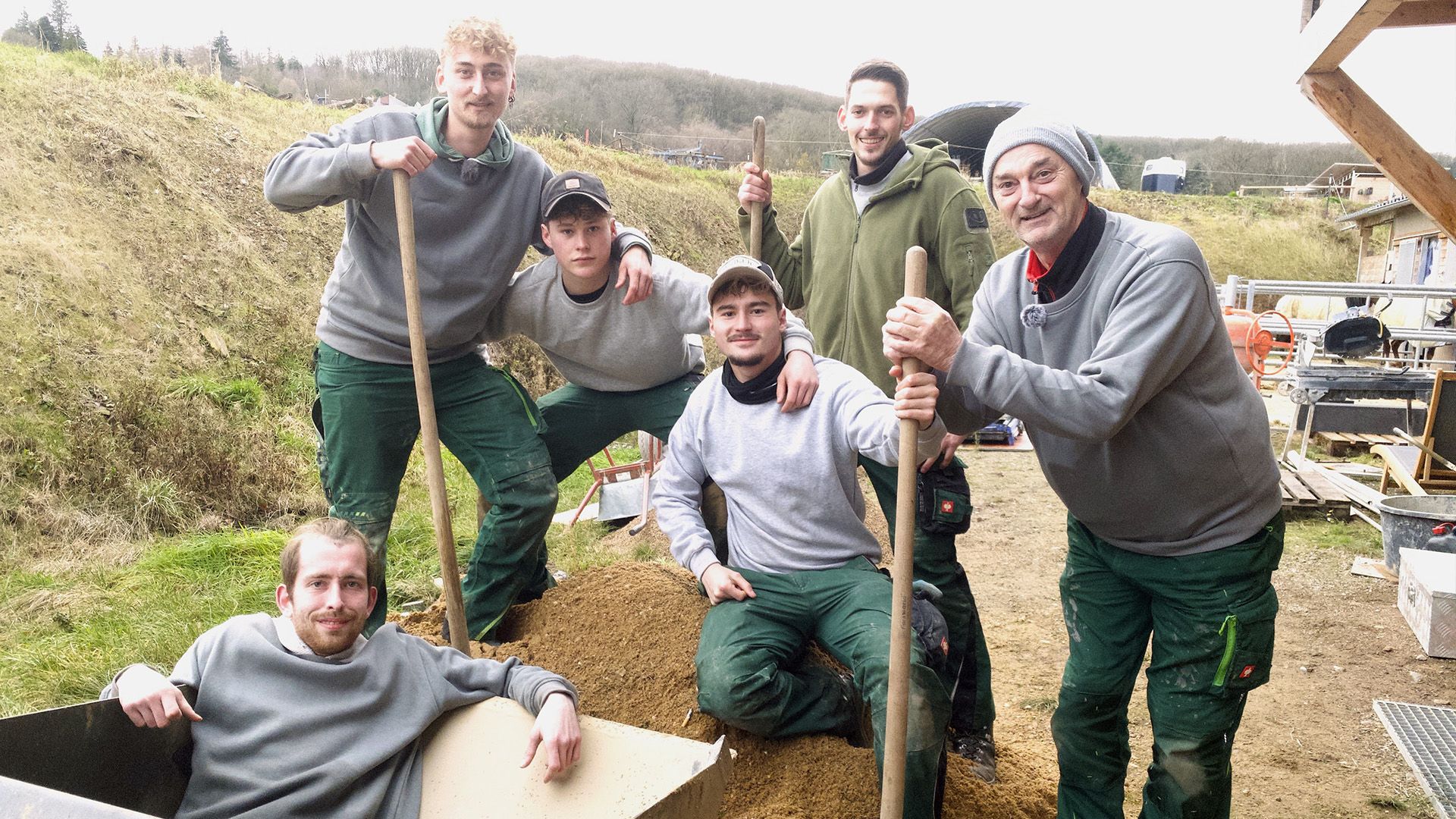 Themen u. a.: Neue Terrasse für Pferderanch