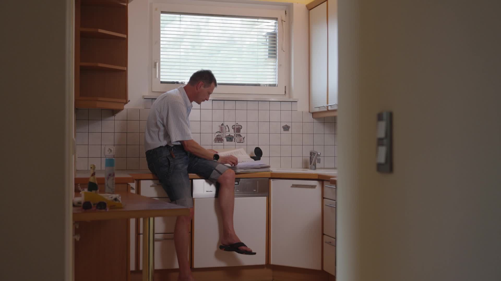 PULS 4 Doku: Land der Schulden