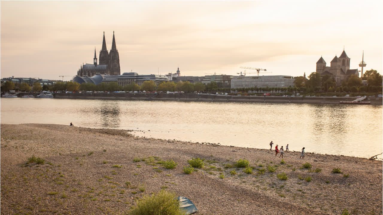 Rhein-Pegelstand erreicht Rekordtief