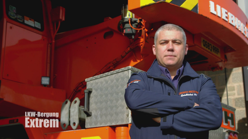 LKW-Bergung extrem LKW-Bergung extrem Folge 1: Explosive E-Autos