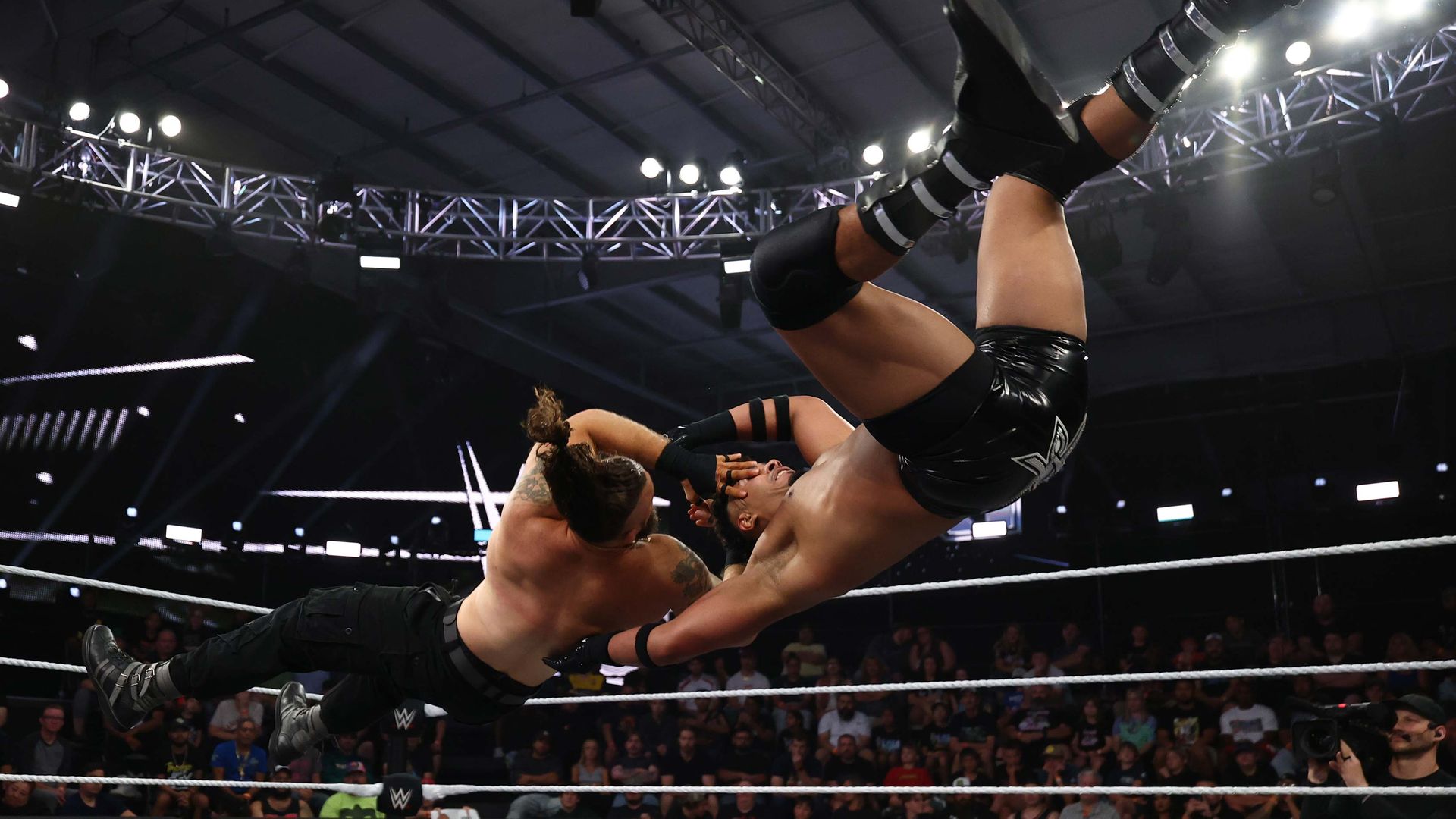 Kam Hendrix bringt NXT Champion Tony D’Angelo ans Limit