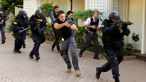 Hawaii Five-0 Hawaii Five-0 Folge 15: Alarm im Pazifik