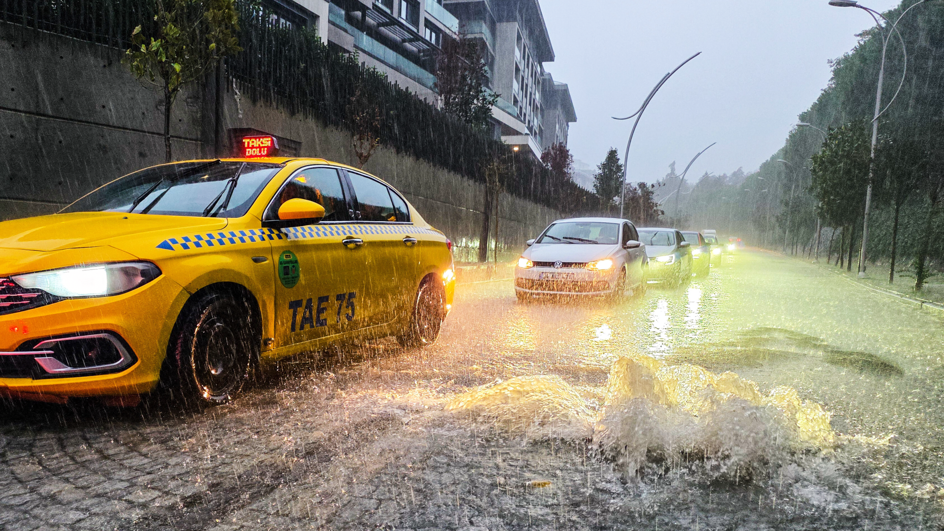 Chaos nach heftigen Regenfällen in Istanbul