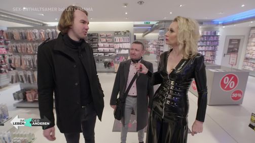 Im Leben der Anderen - Lebenstausch extrem Im Leben der Anderen - Staffel 1 Folge 5: Staffel 01 Folge 05: Der Sex-Enthaltsame bei der Latex-Mama