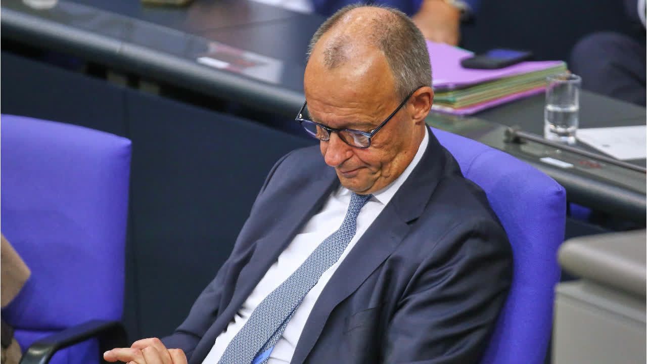 Neue Tiefstwerte für Merz und Regierung