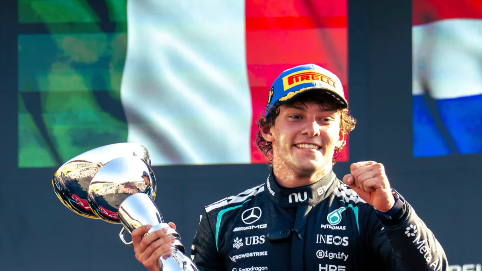 Formel1: Antonelli isst Spaghetti aus Siegerpokal