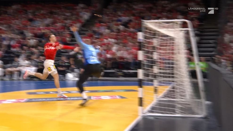 DHB: David Späth mit Mega-Parade gegen Welthandballer Gidsel