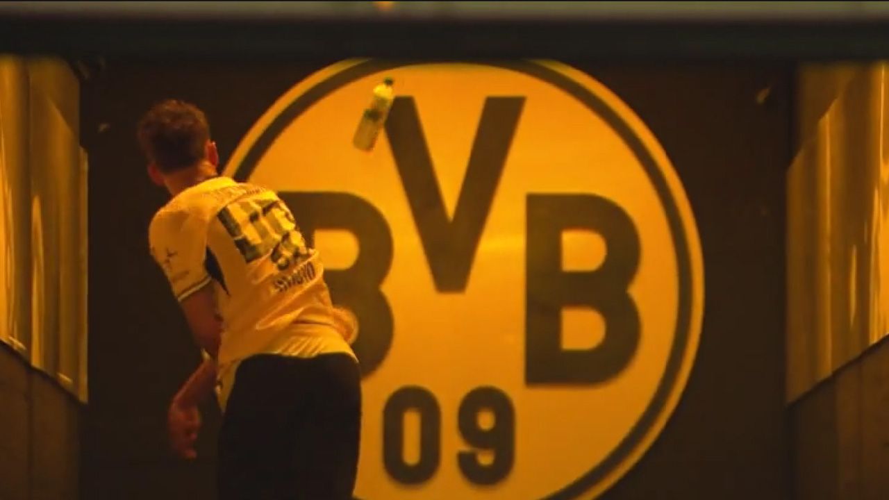Highlights: Rüpel-Rot und Flaschenwurf bei BVB-Show