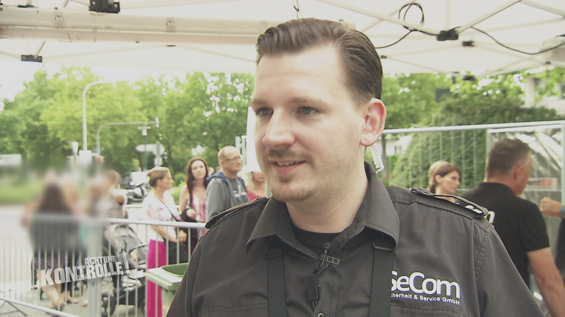 Kifferin hochgenommen - Security auf dem Festival