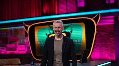 TV total Stand-up Club TV total Stand-up Club Folge 3: Zum Lachen in den Stand-up Club: Mit Özcan Cosar, Atze Schröder und viele mehr!