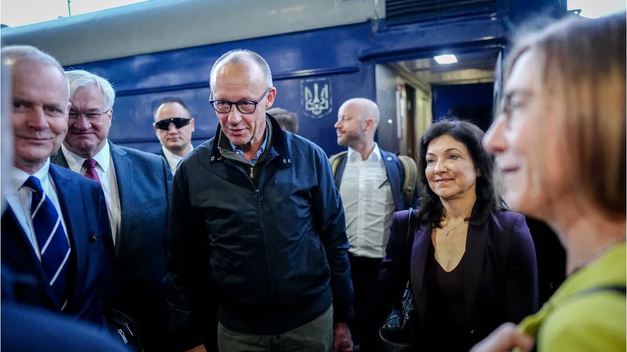 Merz sagt Ukraine weitere Militärhilfe zu
