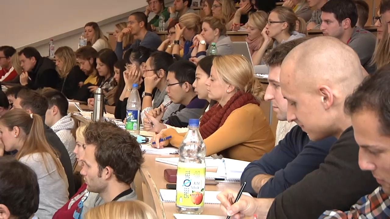 Hochschulen in Bayern: Staatsregierung will KI stärken