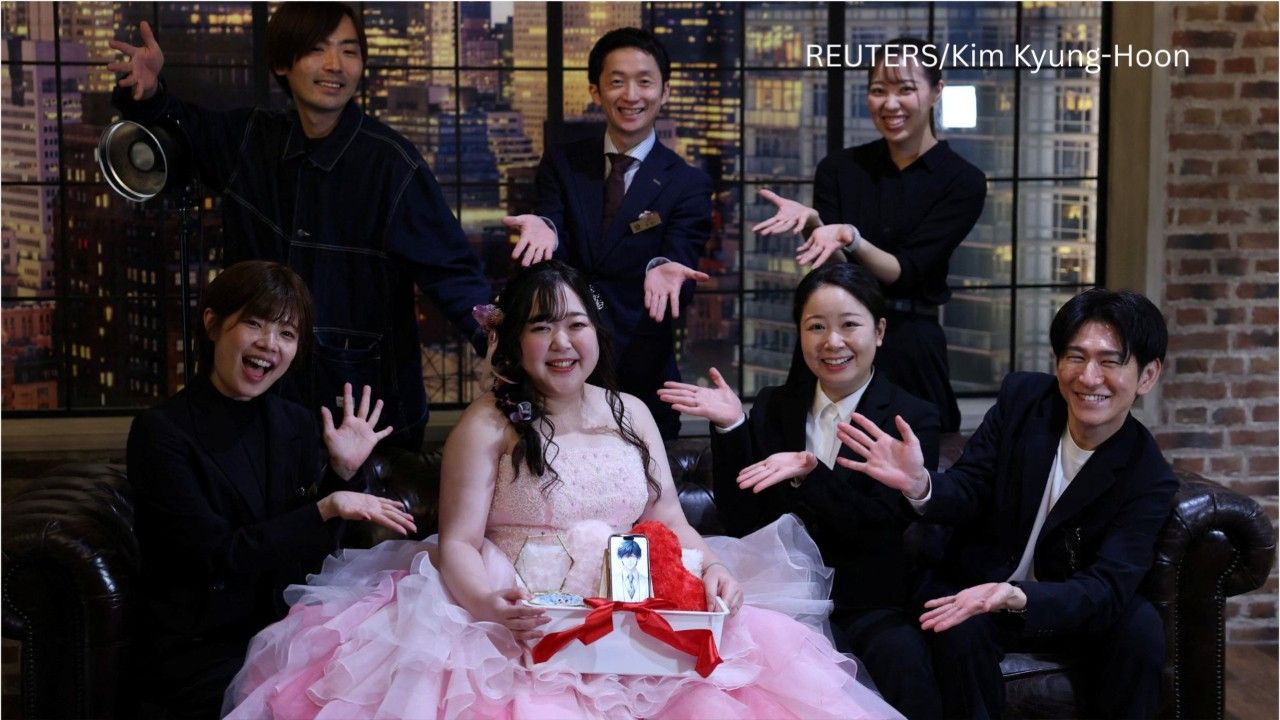 Frau in Japan heiratet KI-Mann