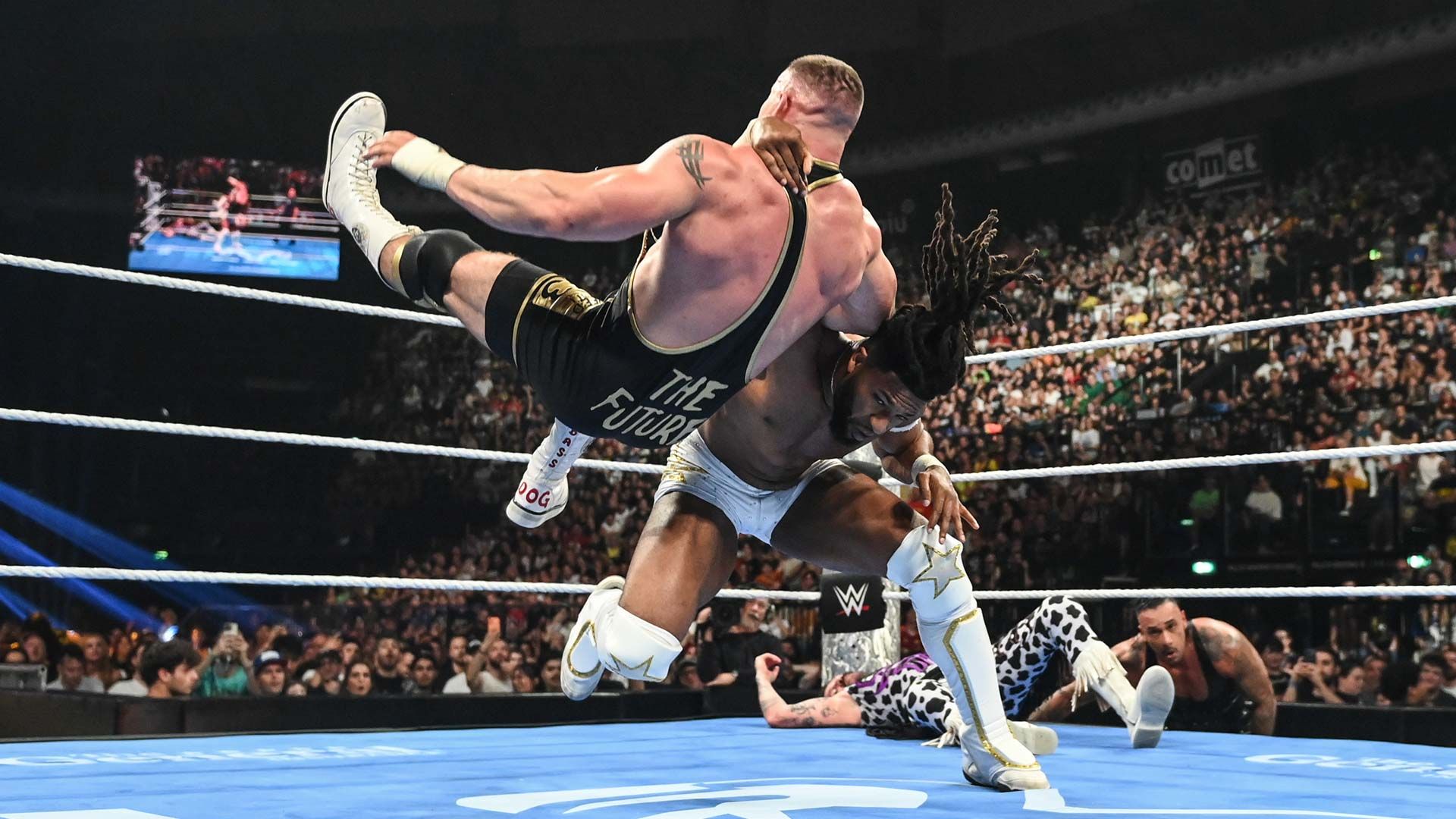 Spektakuläre Action im Fatal 4-Way Match
