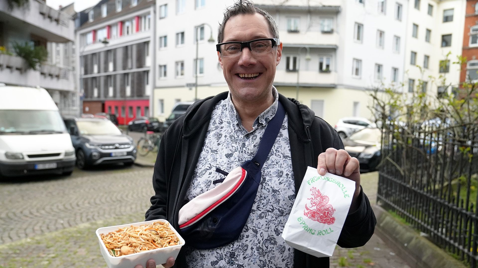 Thema u. a.: Mirko Reeh testet Asia-Imbisse in Düsseldorf
