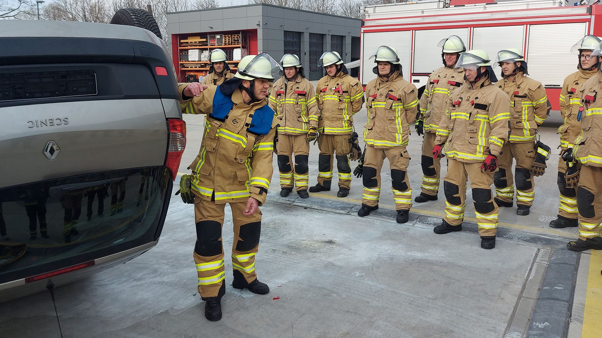 Themen u. a.: Feuerwehr Fürth rückt aus