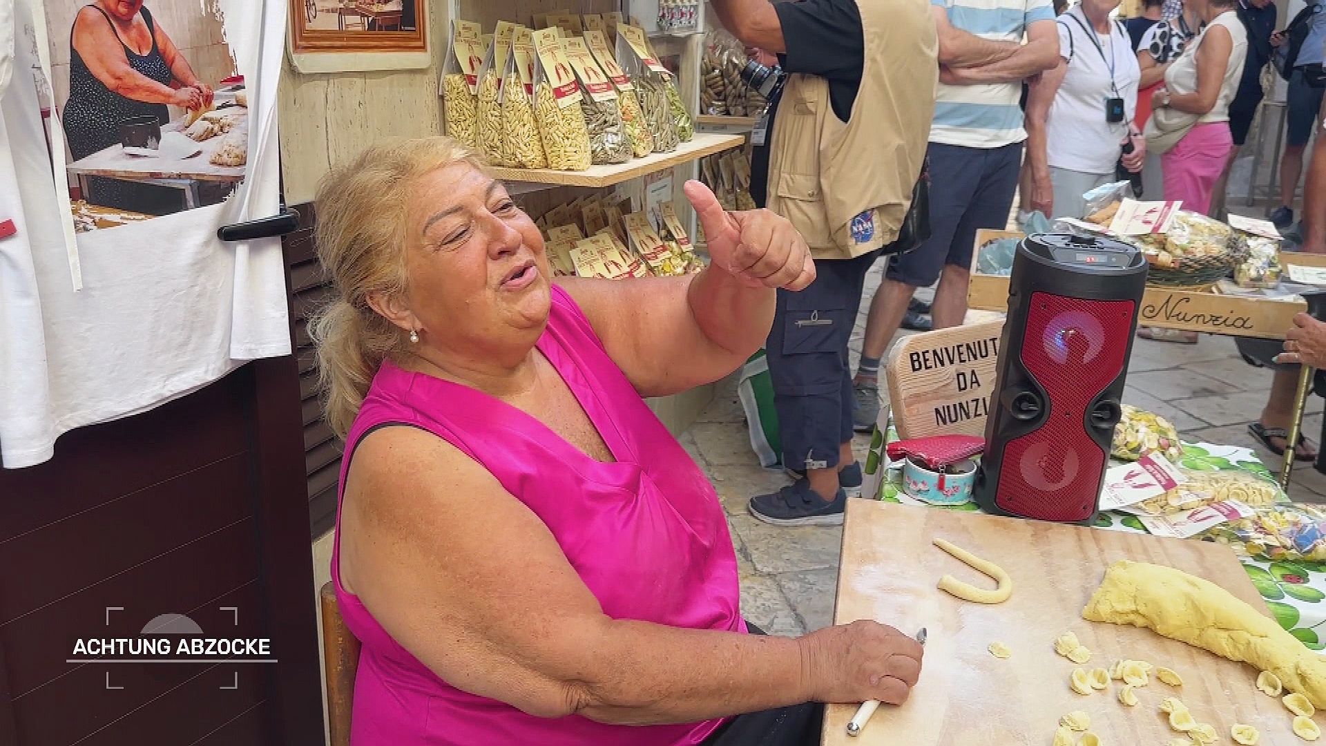Die betrügerische Pasta-Oma in Süd-Italien: Fabrikware statt handgemacht