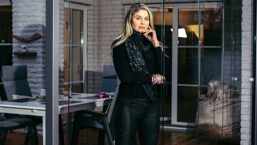 Über Geld spricht man doch! Über Geld spricht man doch! Folge 3: Social Media Star Yvonne Woelke