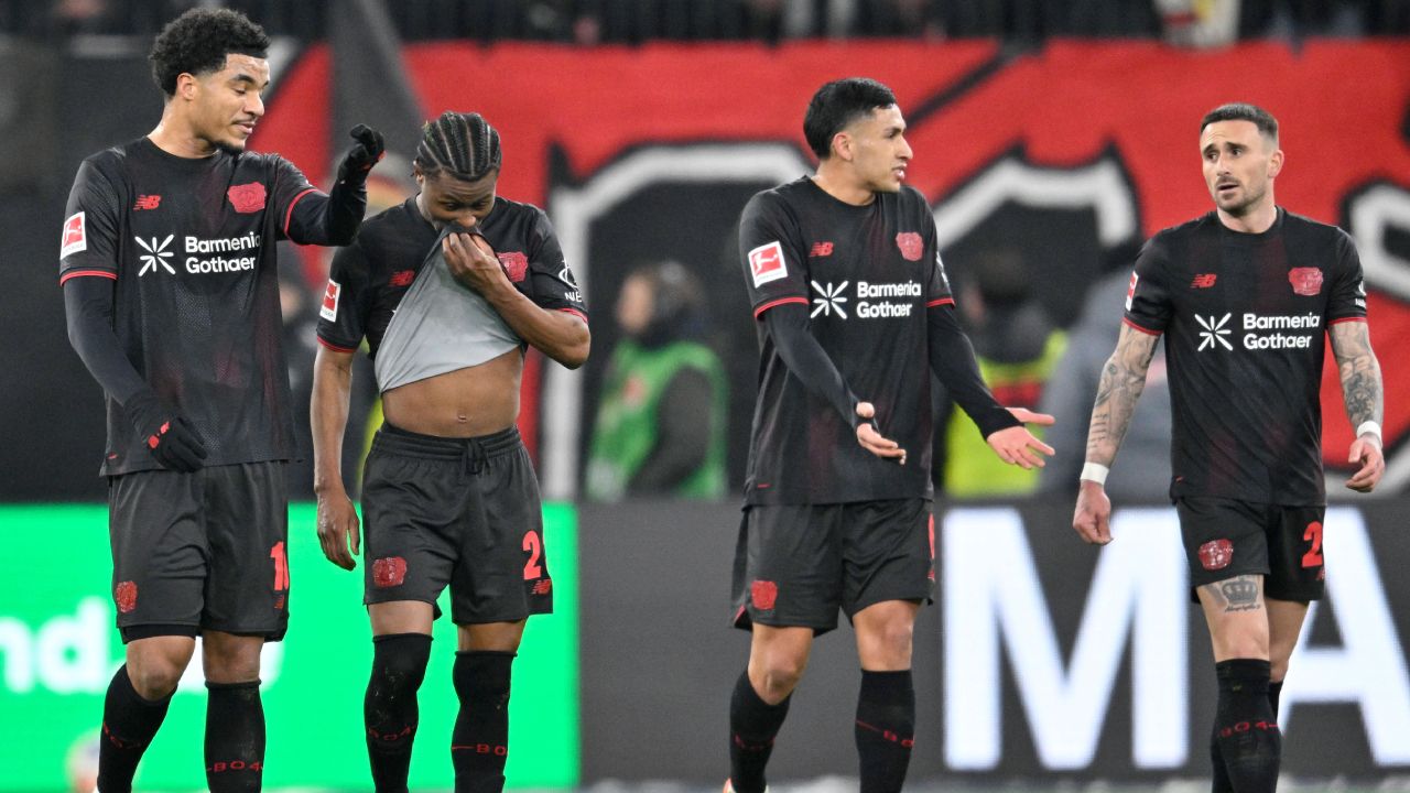 Bayer 04 Leverkusen - Fans spotten: "Zurück auf Werkseinstellungen"