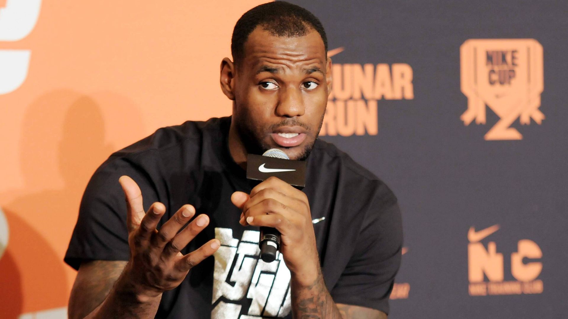 Netz rastet nach James-Deal aus: "Sixers-Fans werden für ihn durchs Feuer gehen"
