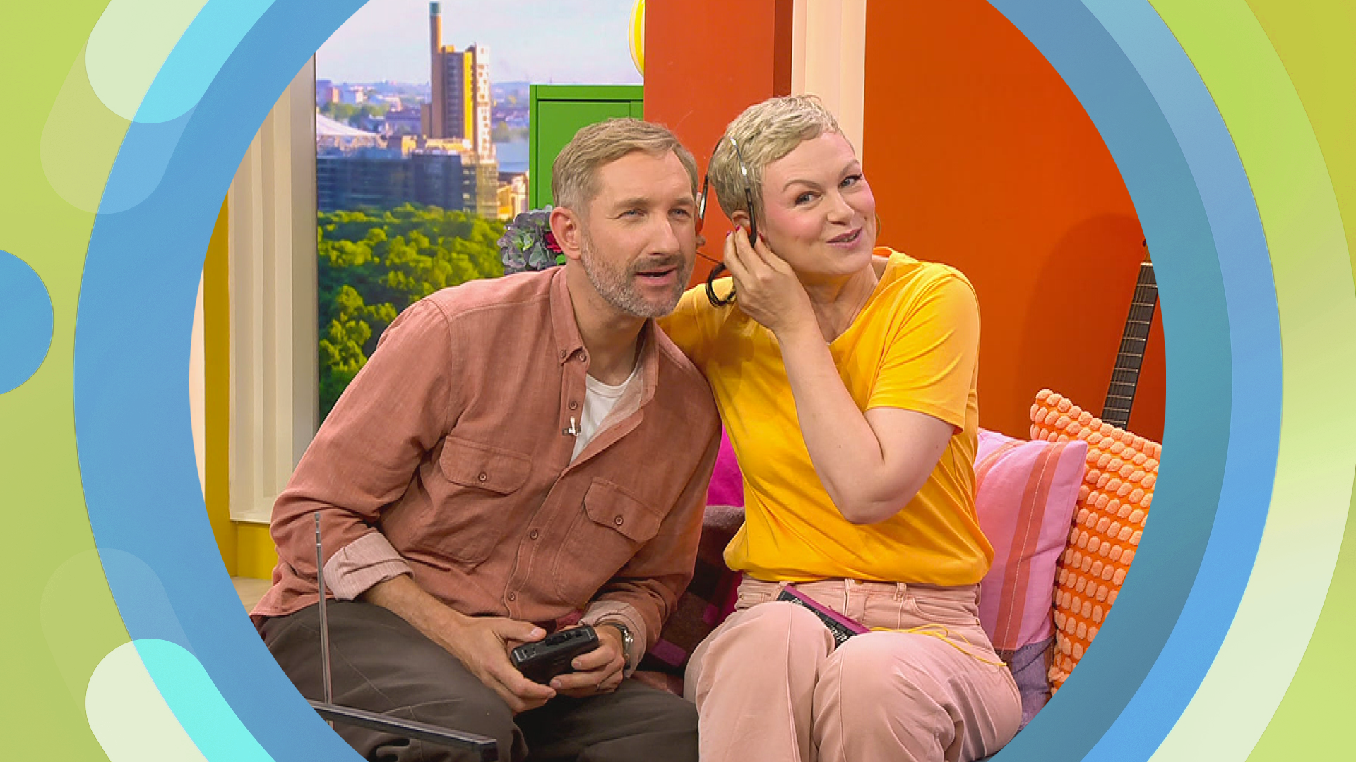 In der Sendung: Sonnenblumenklau, Kamera-Brillen & Promi Big Brother