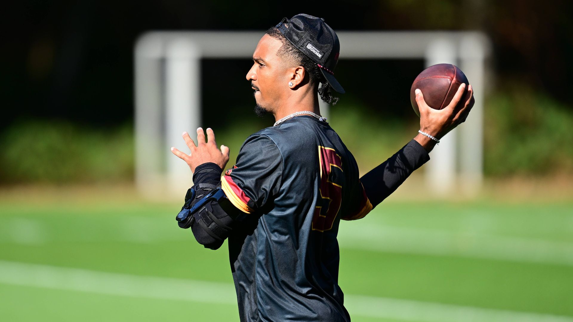 NFL: Jayden Daniels vor Comeback? Training macht Hoffnung