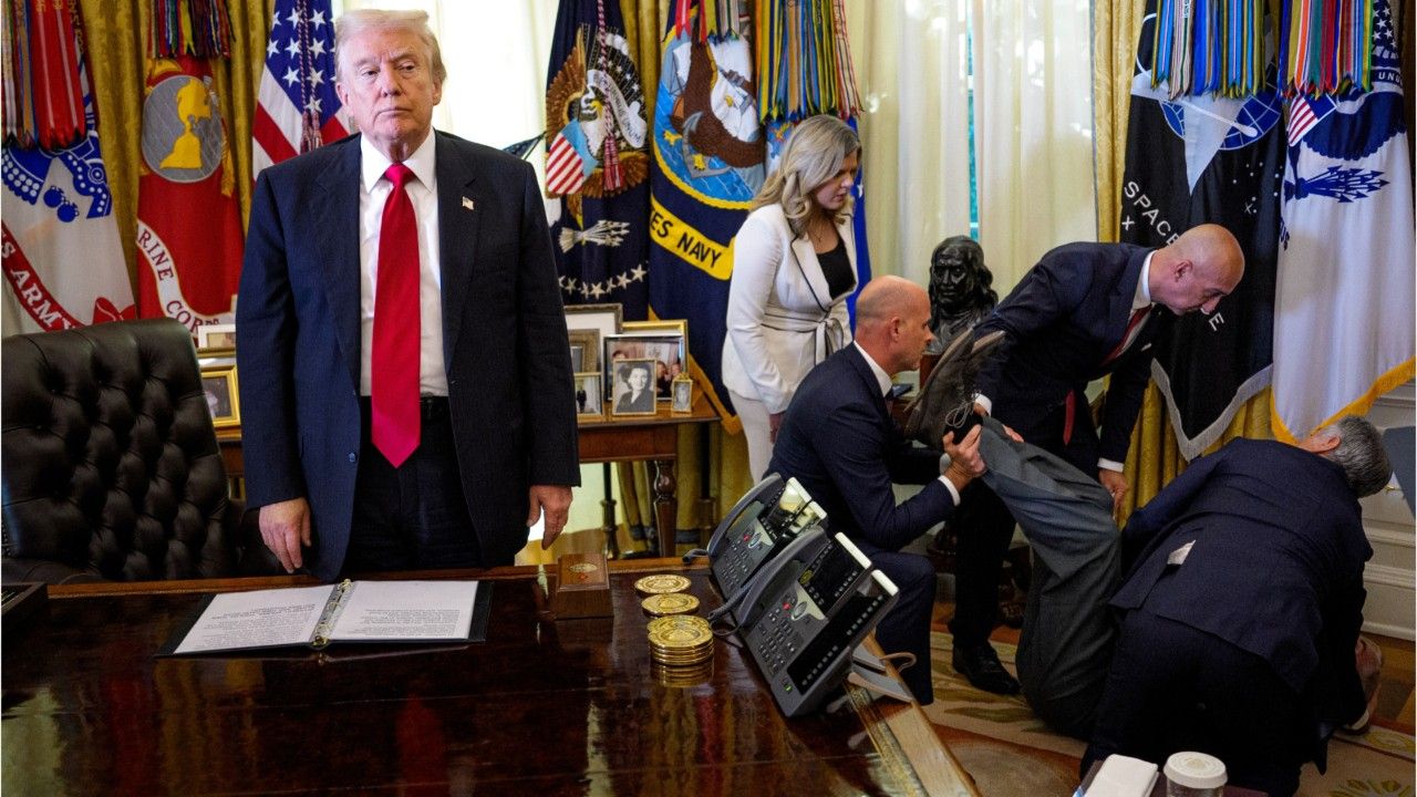 Drama im Oval Office: Mann bricht neben Trump zusammen