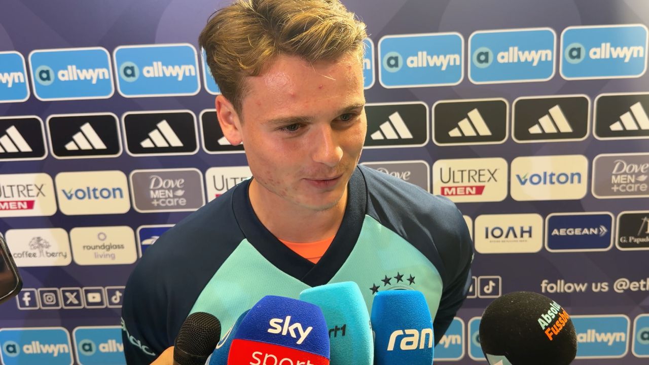 DFB-Team - Jonas Urbig ganz cool nach Glanzparade: "War wach"