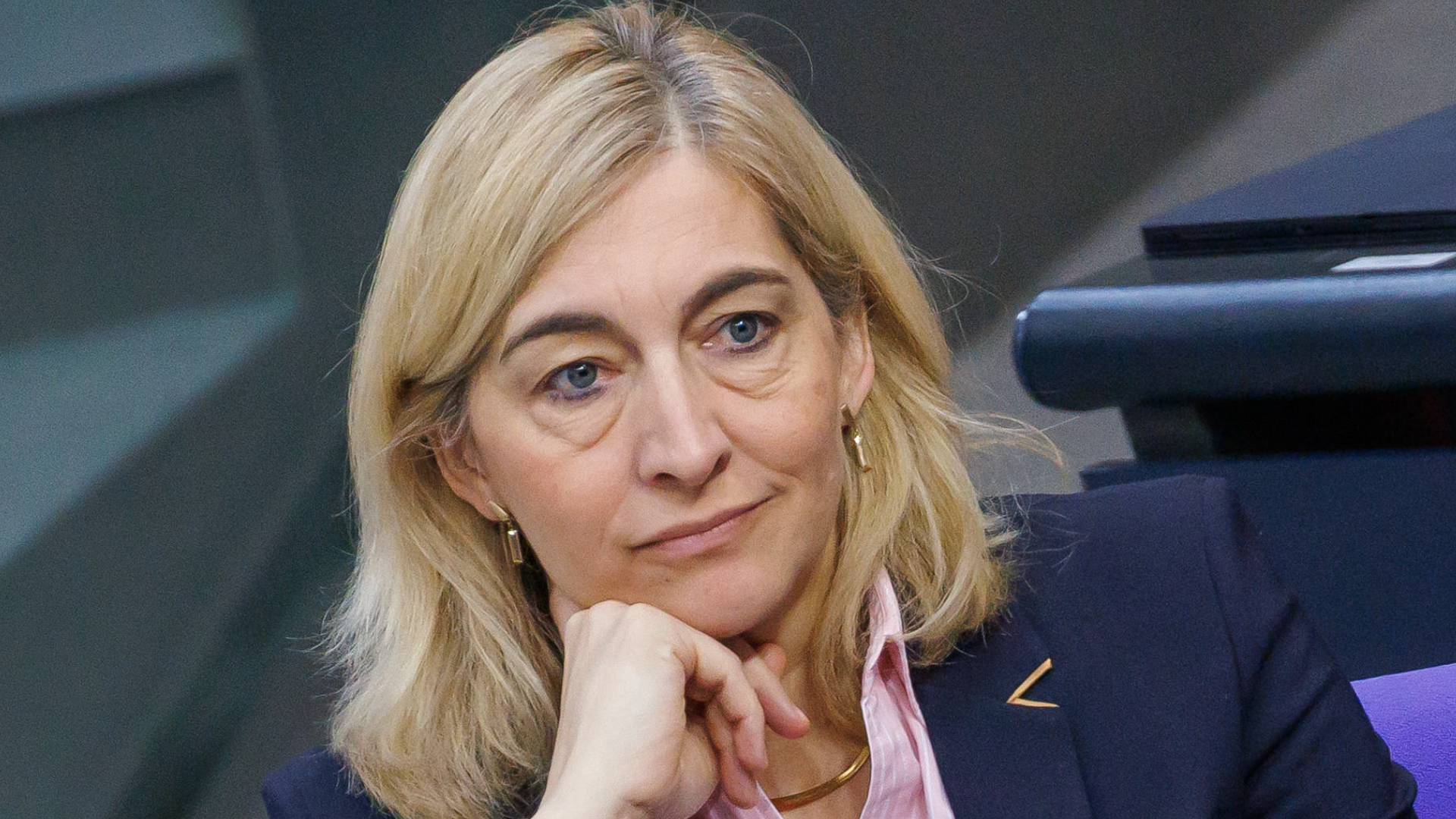 Wegen Pflegereform: Kritik an Warken wächst