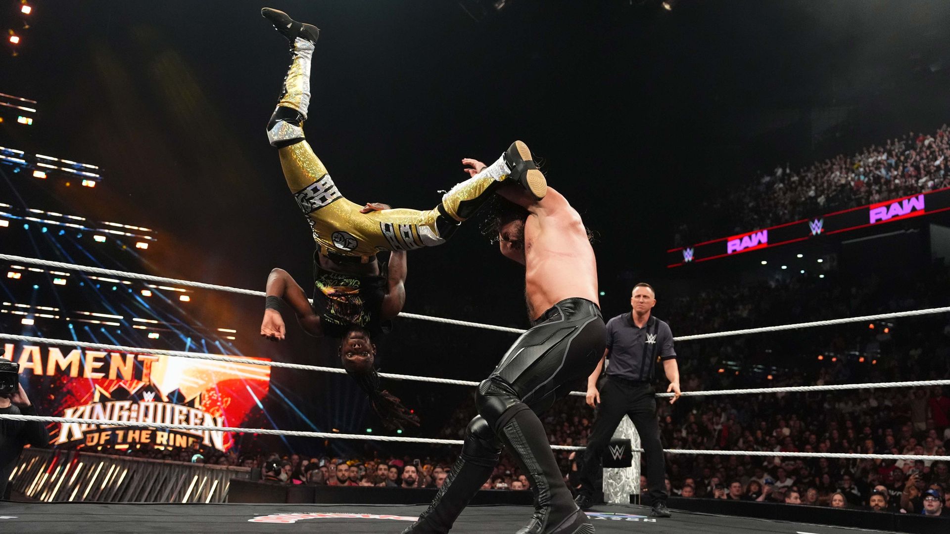 Je’Von Evans, Seth Rollins, Ricky Saints und Talla Tonga im epischen 4-Way Match