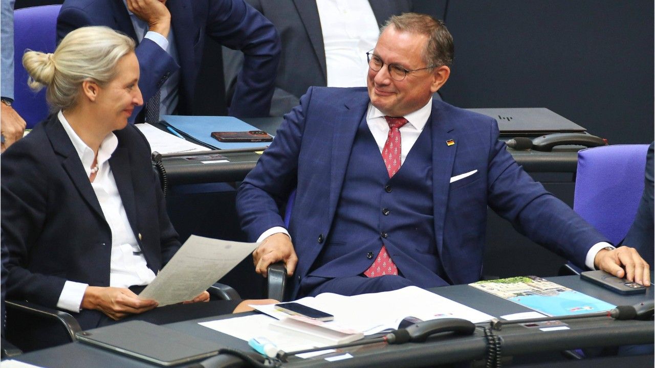 Umfrage: AfD vergrößert Abstand zur Union